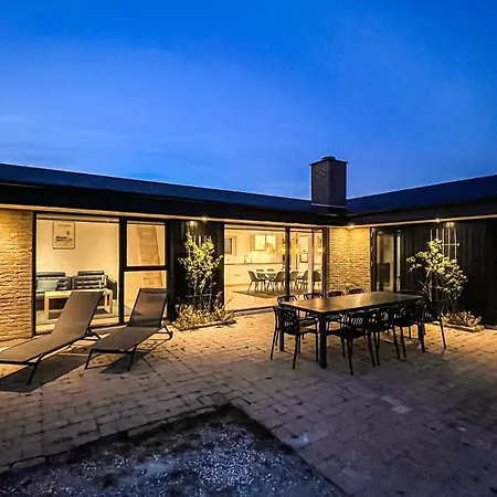 Дом отдыха 5 Bedroom Awesome In Эбельтофт