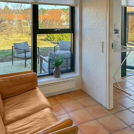 Vakantiehuis 5 Bedroom Awesome In Ebeltoft