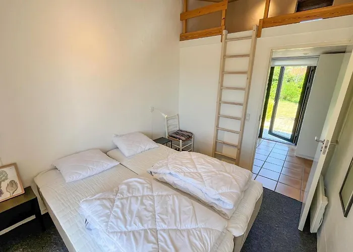 5 Bedroom Awesome In Feriehus