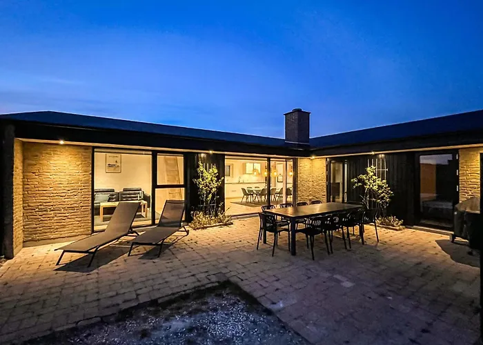 Feriehus 5 Bedroom Awesome In Ebeltoft